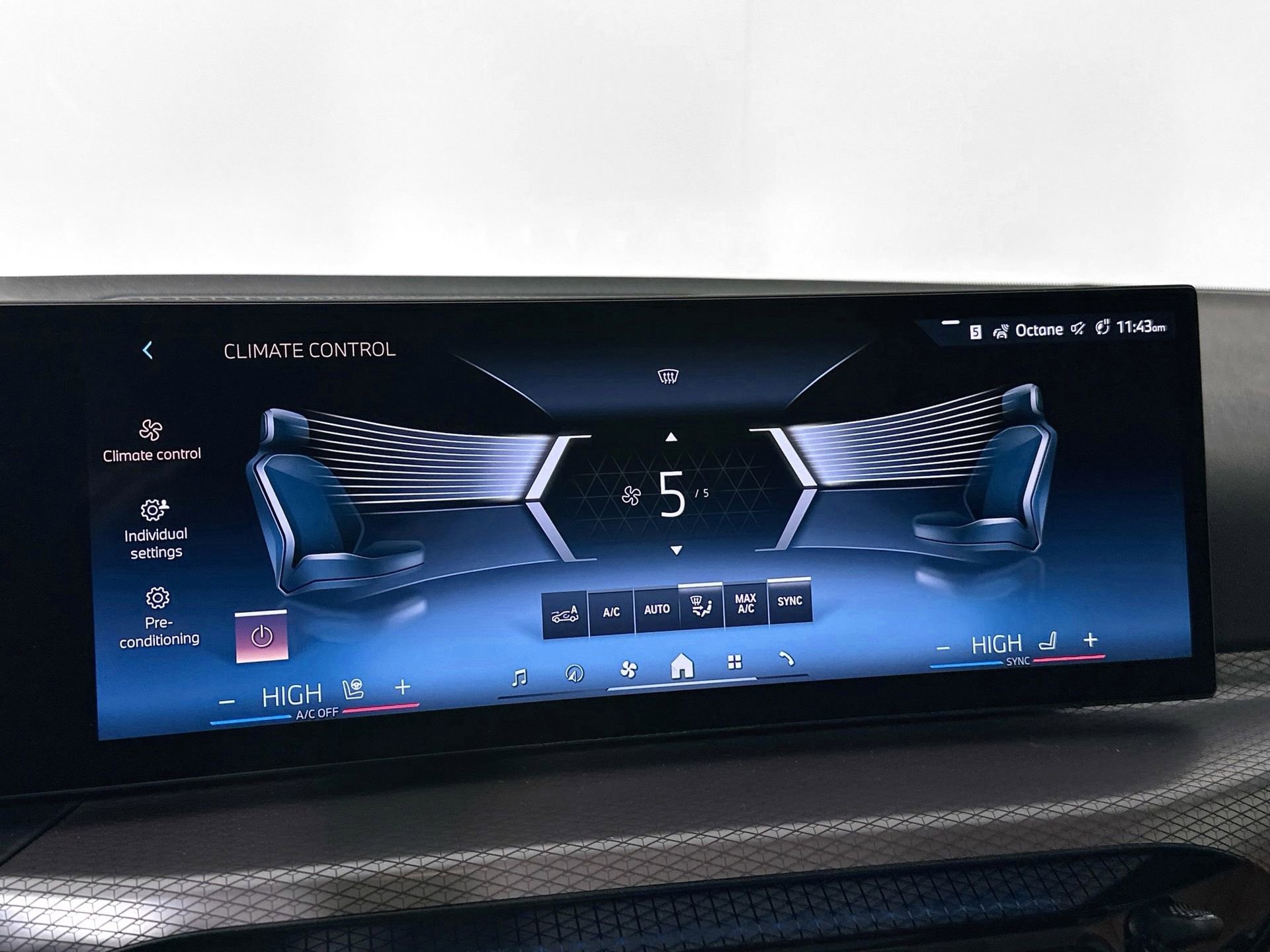 Used 2025 BMW i4 xDrive40i w/ Parking Assistance Package image 13