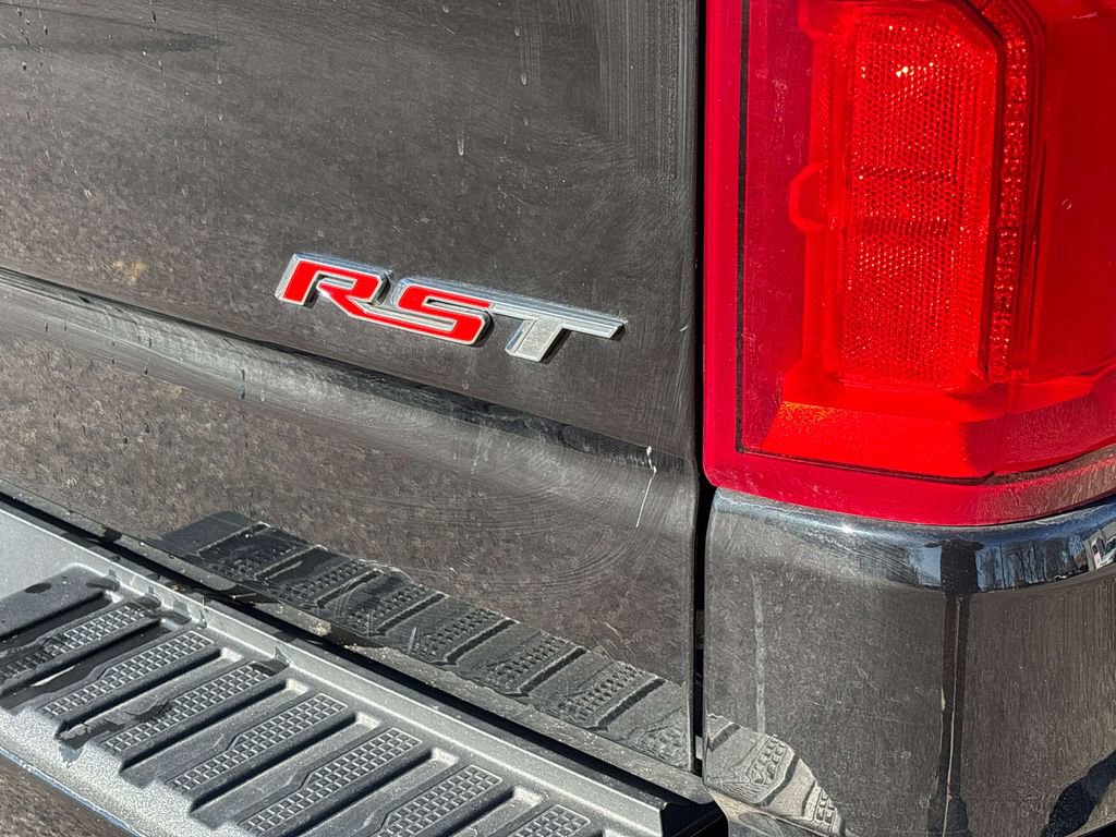 Used 2023 Chevrolet Silverado 1500 RST w/ Z71 Off-Road Package image 32