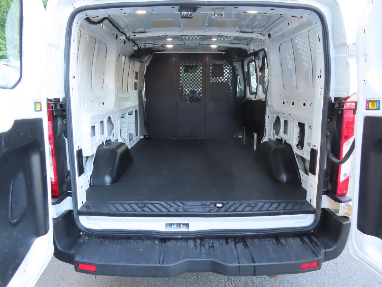 Used 2019 Ford Transit 250 130 Low Roof RWD image 15