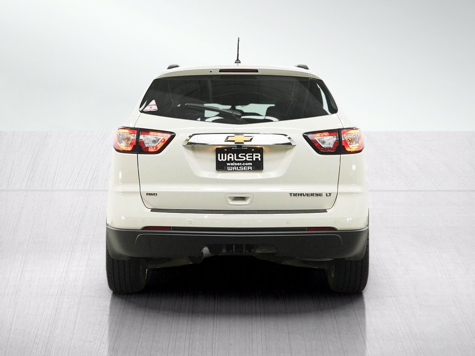 Used 2015 Chevrolet Traverse LT w/ Style and Technology Package AWD/4WD image 4