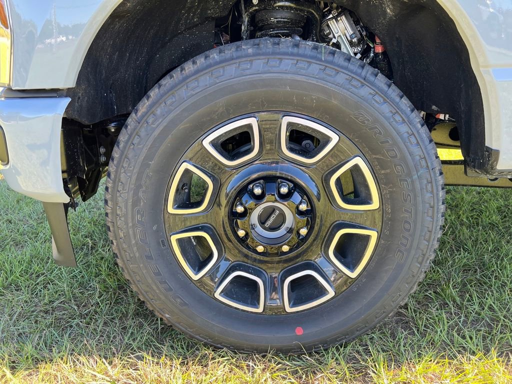 New 2026 Ford F250 Platinum image 60