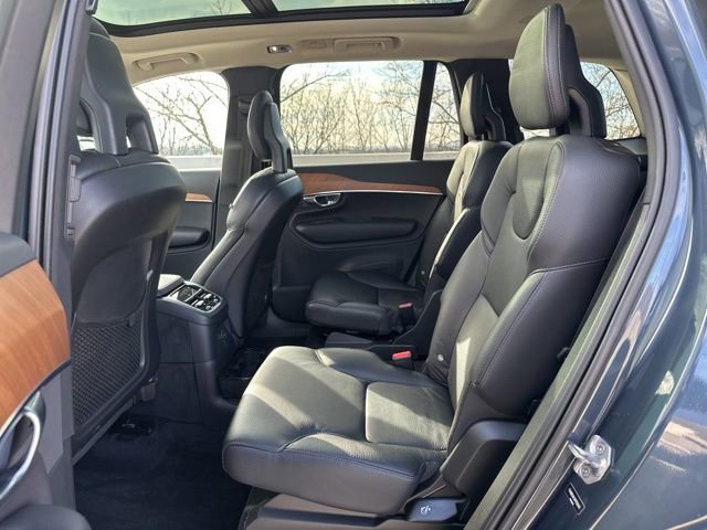 Used 2021 Volvo XC90 T8 Inscription Expression w/ Climate Package image 12