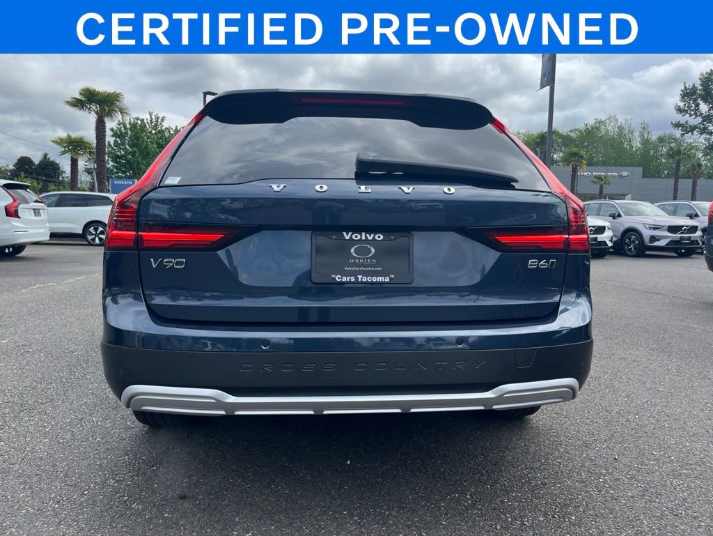 Certified 2025 Volvo V90 B6 Cross Country Plus AWD/4WD image 6