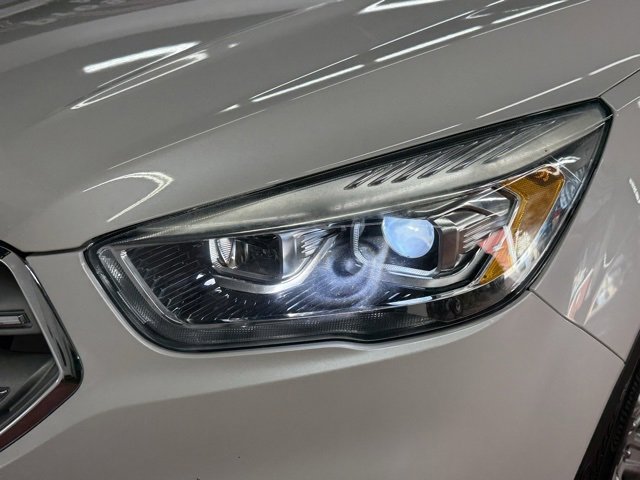 Used 2019 Ford Escape Titanium image 16