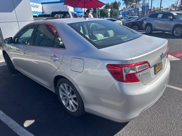 Used 2014 Toyota Camry XLE w/ Leather Package FWD image 5
