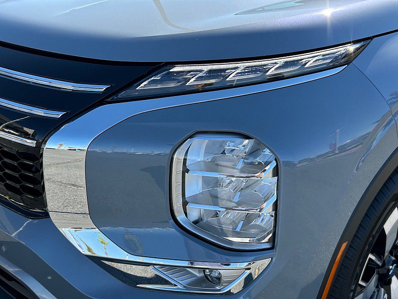 New 2026 Mitsubishi Outlander SE FWD image 10