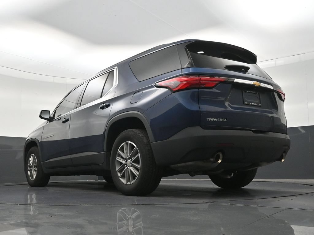 Used 2023 Chevrolet Traverse LT FWD image 26