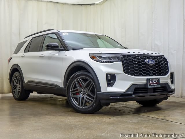 Used 2025 Ford Explorer ST-Line w/ Premium Package RWD image 2