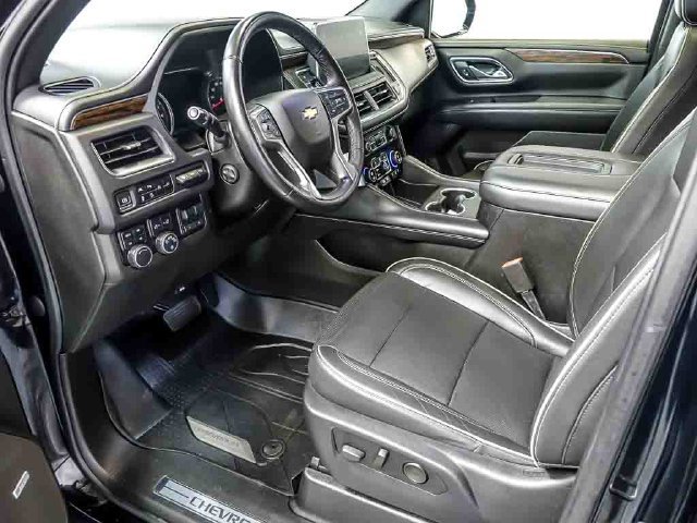 Used 2021 Chevrolet Tahoe Premier w/ Premium Package AWD/4WD image 14
