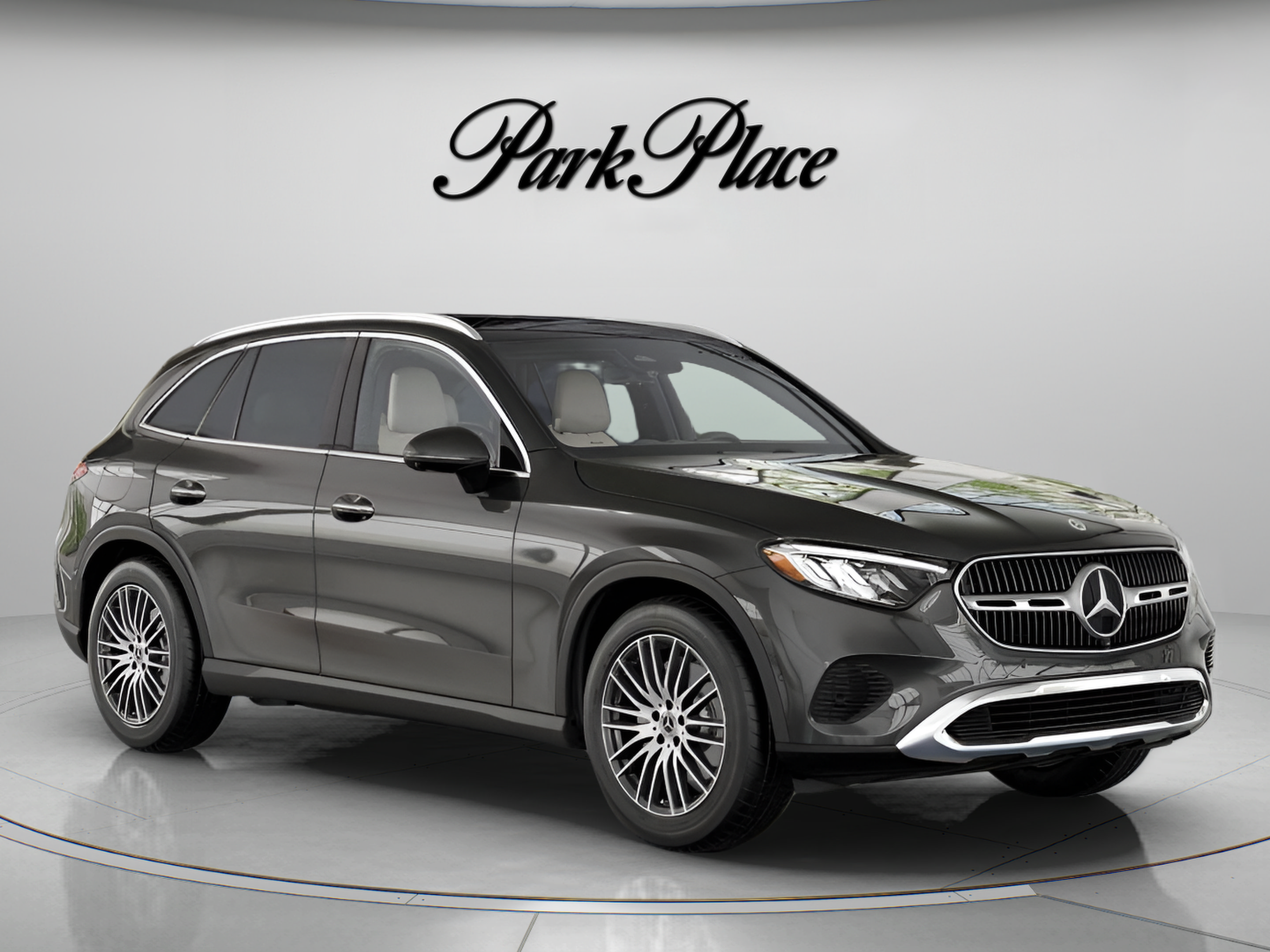 Used 2026 Mercedes-Benz GLC 300 4MATIC image 32