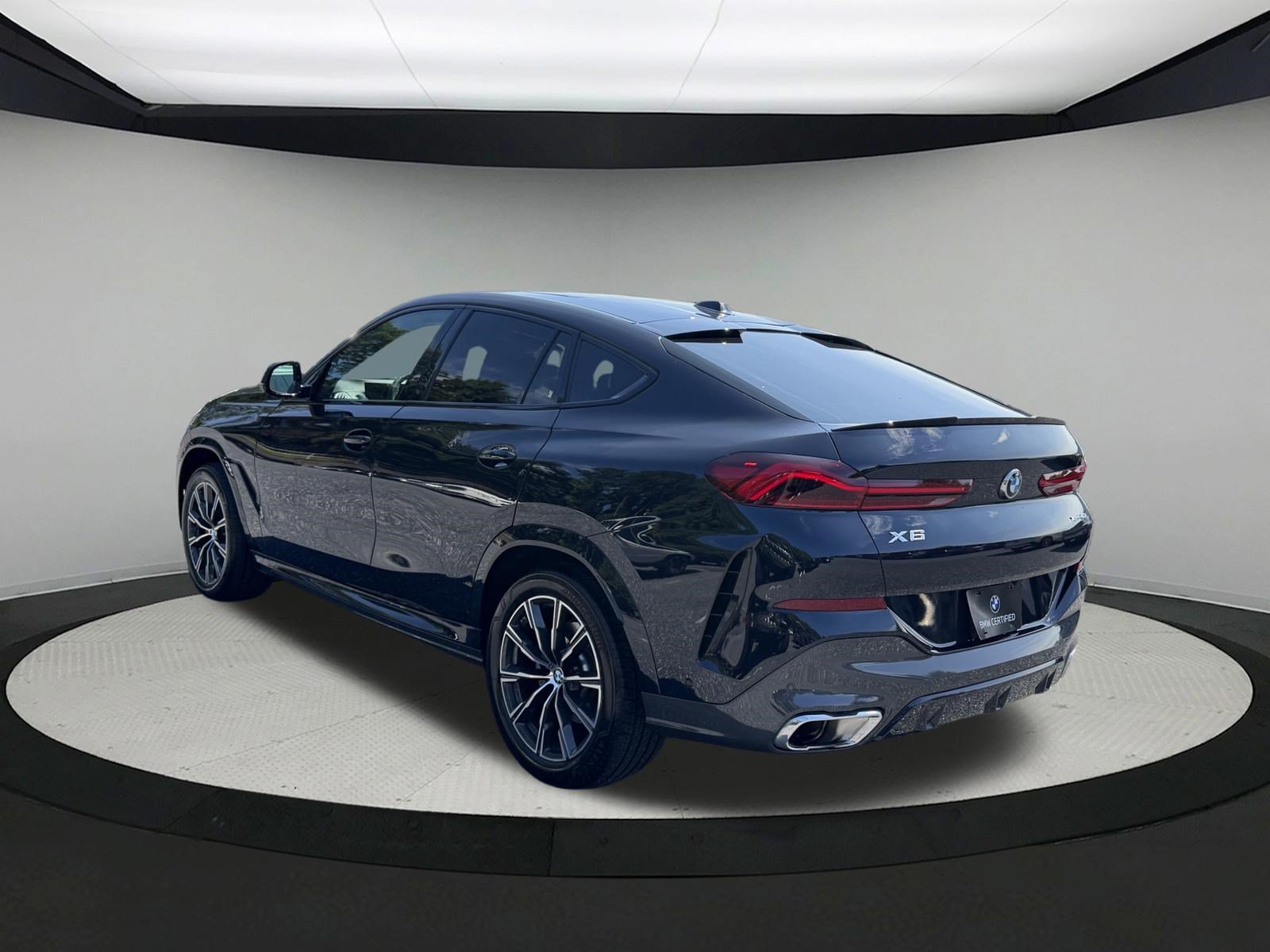 Certified 2026 BMW X6 xDrive40i AWD/4WD image 6
