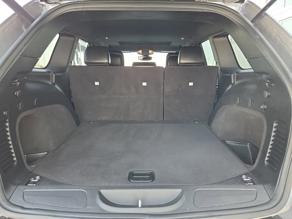 Used 2019 Jeep Grand Cherokee Altitude image 27