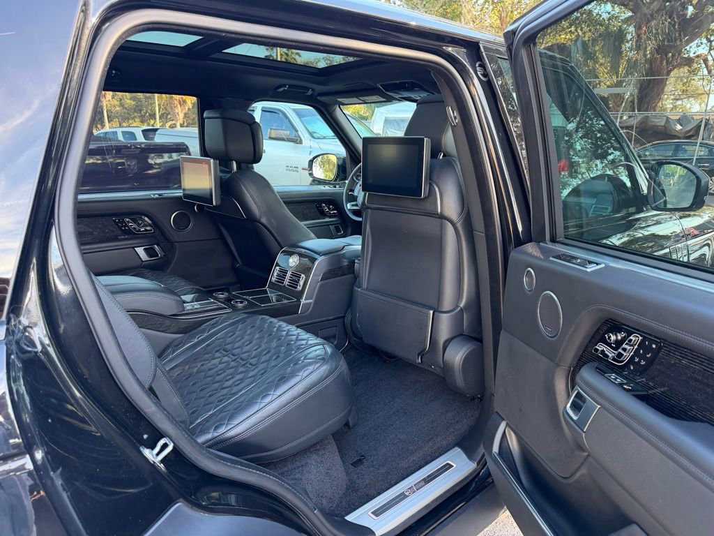 Used 2021 Land Rover Range Rover SV Autobiography Dynamic image 33