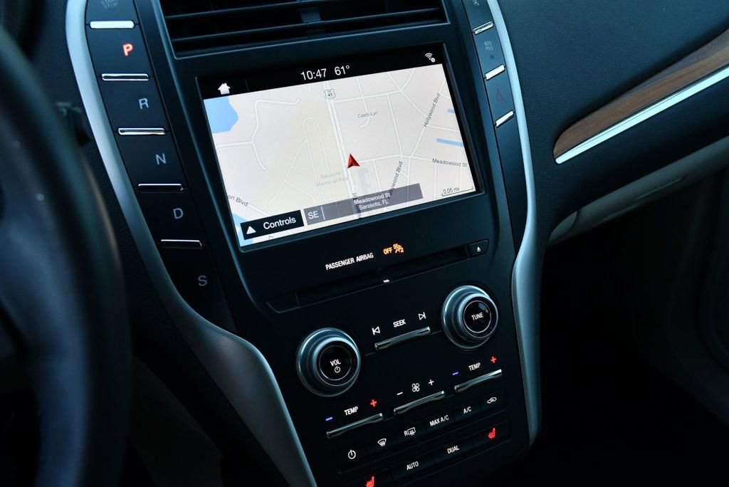 Used 2017 Lincoln MKC Select w/ Select Plus Package image 50