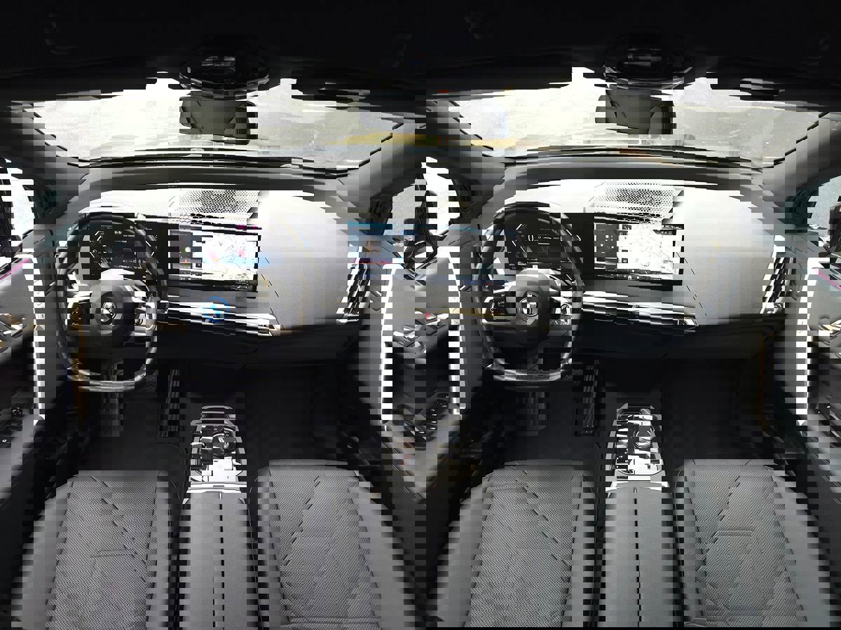 Used 2024 BMW iX xDrive50 w/ Premium Package image 10