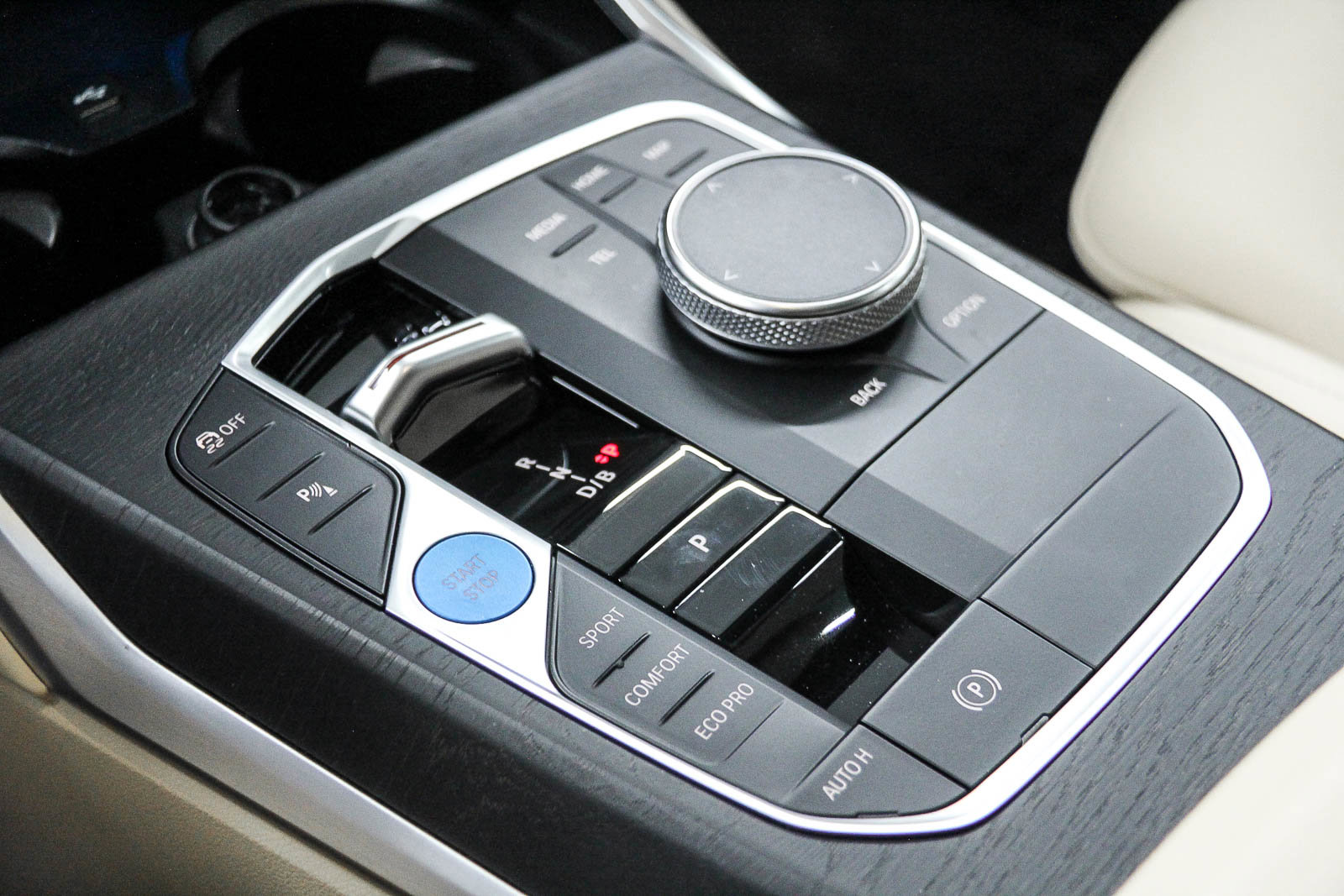 Certified 2023 BMW i4 eDrive35 w/ Premium Package image 20