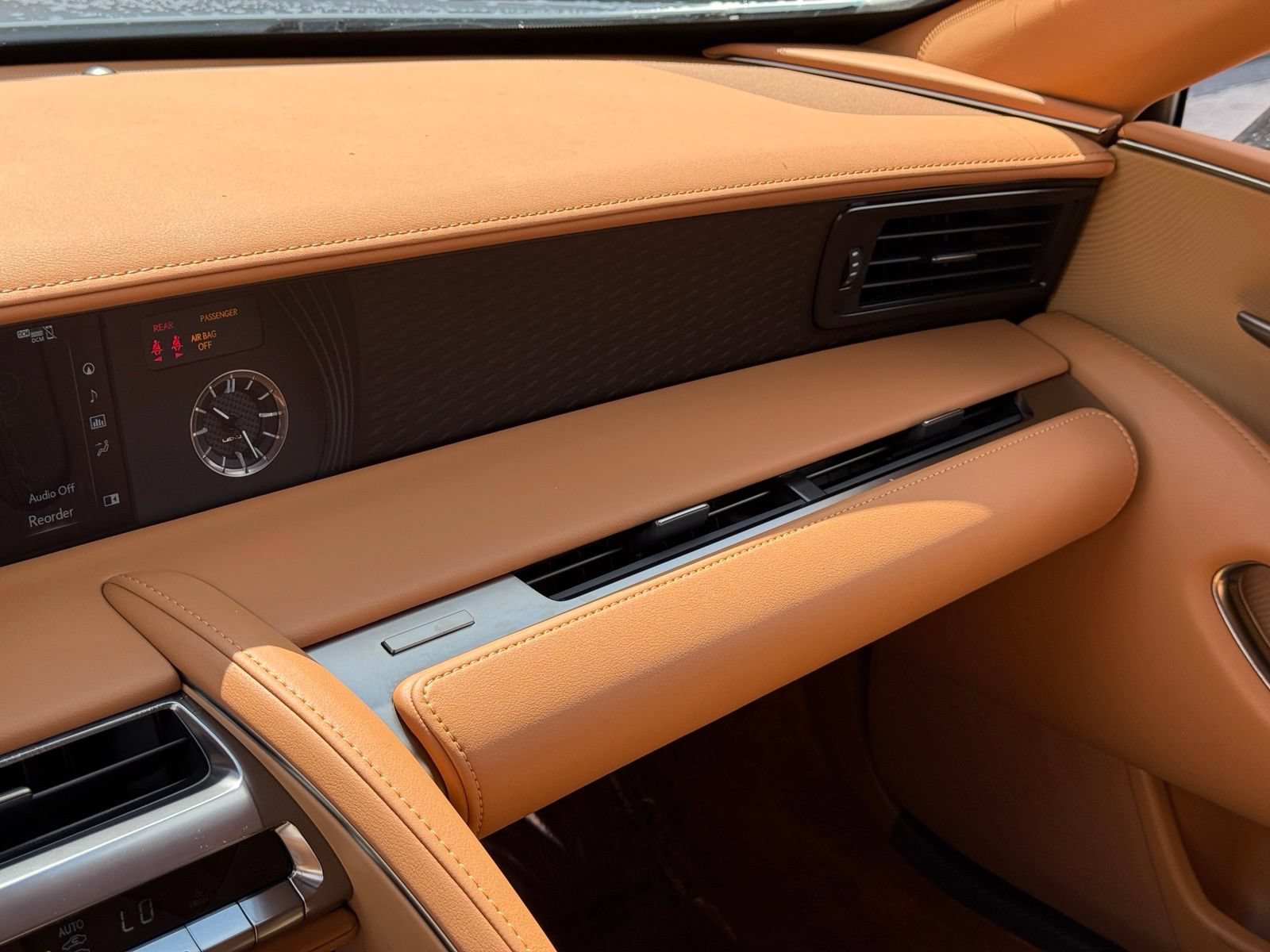 Used 2021 Lexus LC 500 Convertible w/ Touring Package RWD image 34