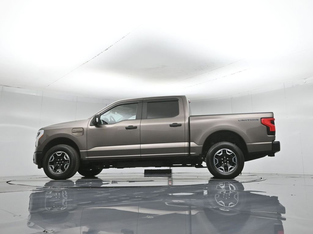 Used 2023 Ford F150 Lightning Pro w/ Tow Technology Package AWD/4WD image 54