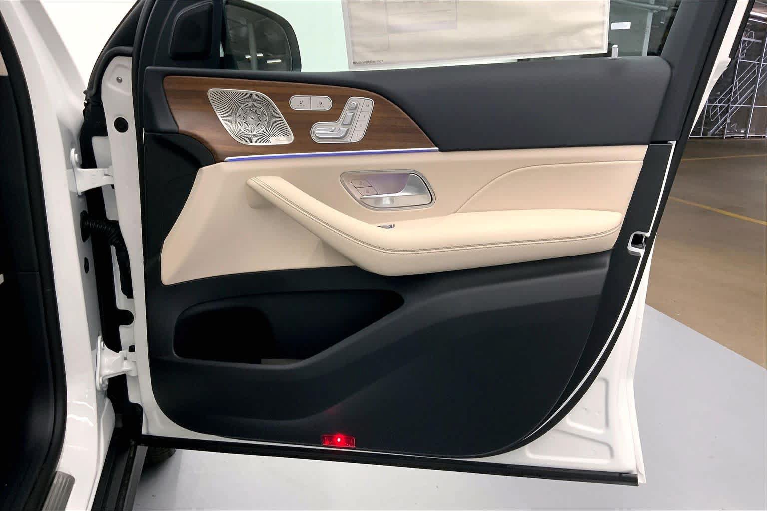 New 2026 Mercedes-Benz GLS 450 4MATIC image 11