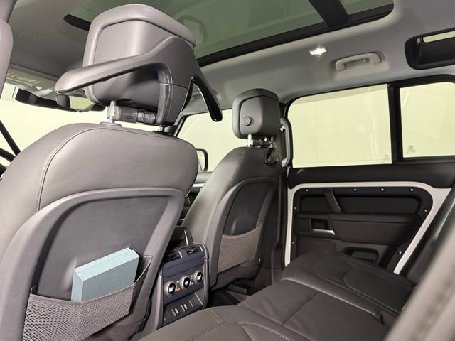 New 2026 Land Rover Defender 110 X-Dynamic SE AWD/4WD image 25