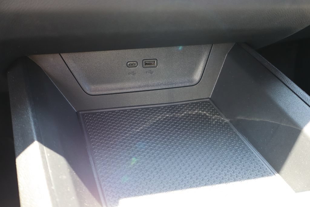 Used 2025 Chevrolet Equinox LT FWD image 22