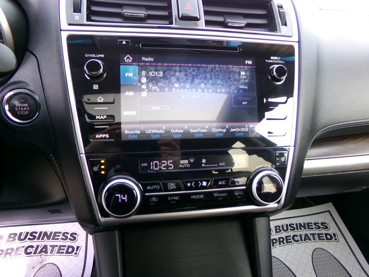 Used 2019 Subaru Outback 2.5i Touring image 2