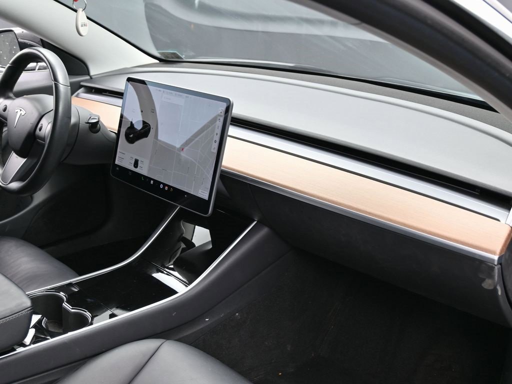 Used 2018 Tesla Model 3 Long Range image 37