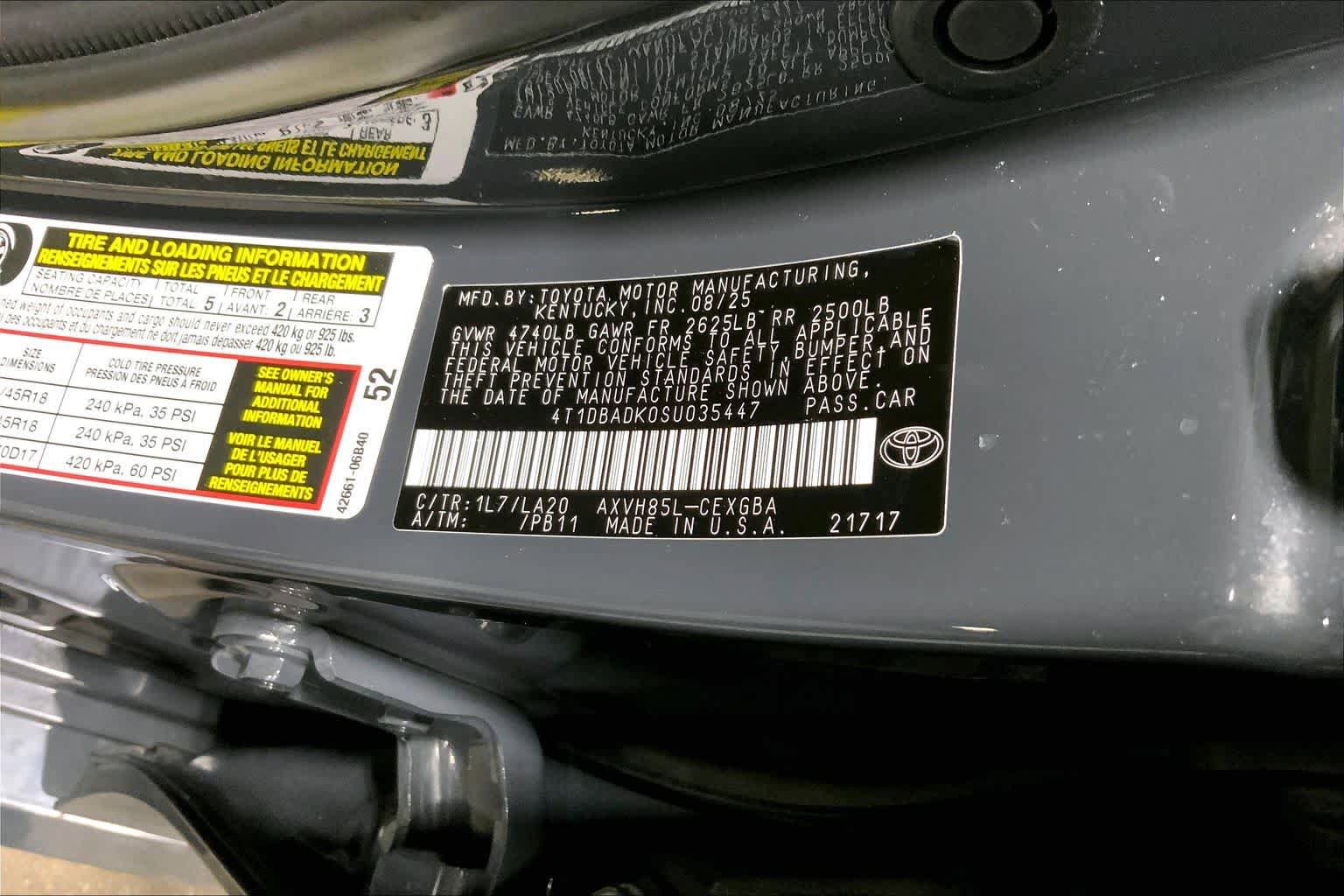 Used 2025 Toyota Camry XLE w/ Premium Plus Package image 37