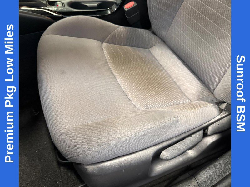 Used 2020 Toyota Corolla SE w/ SE Premium Package FWD image 16