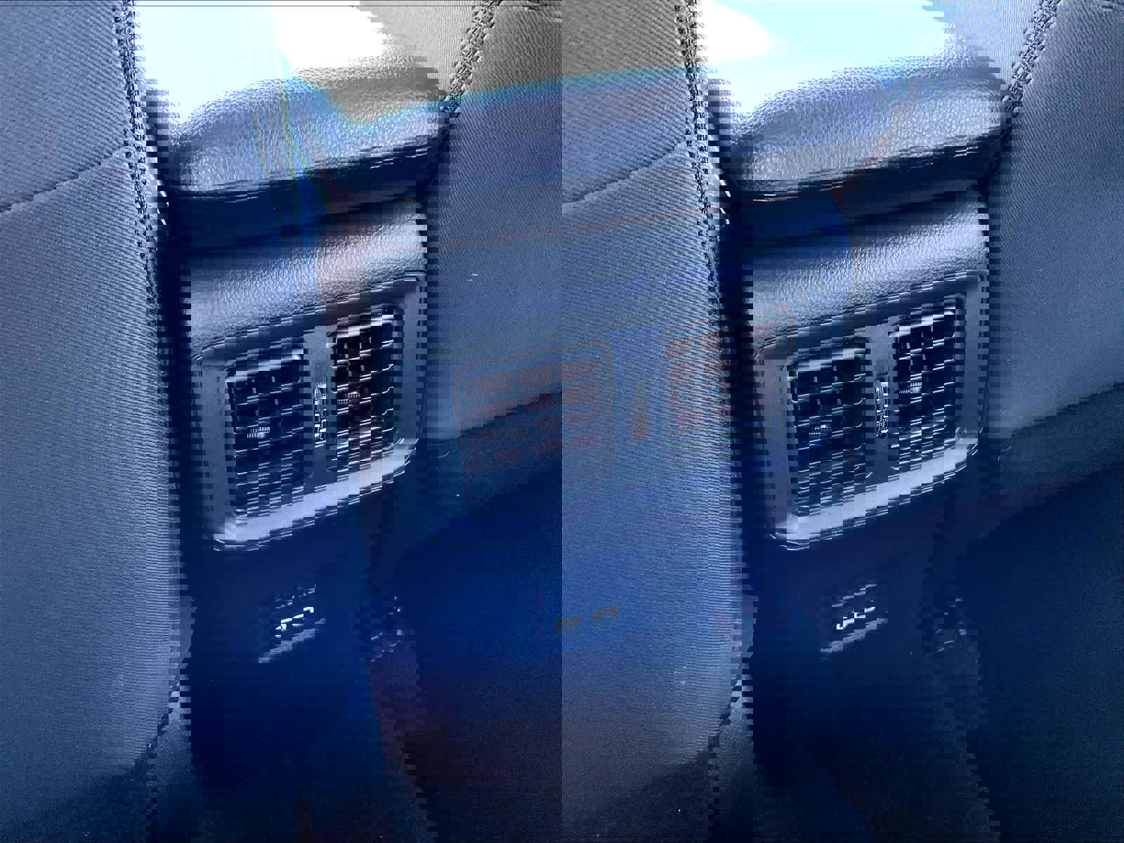 Used 2024 Toyota RAV4 XLE image 28