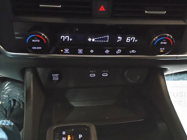 Used 2025 Nissan Rogue SV AWD/4WD image 20