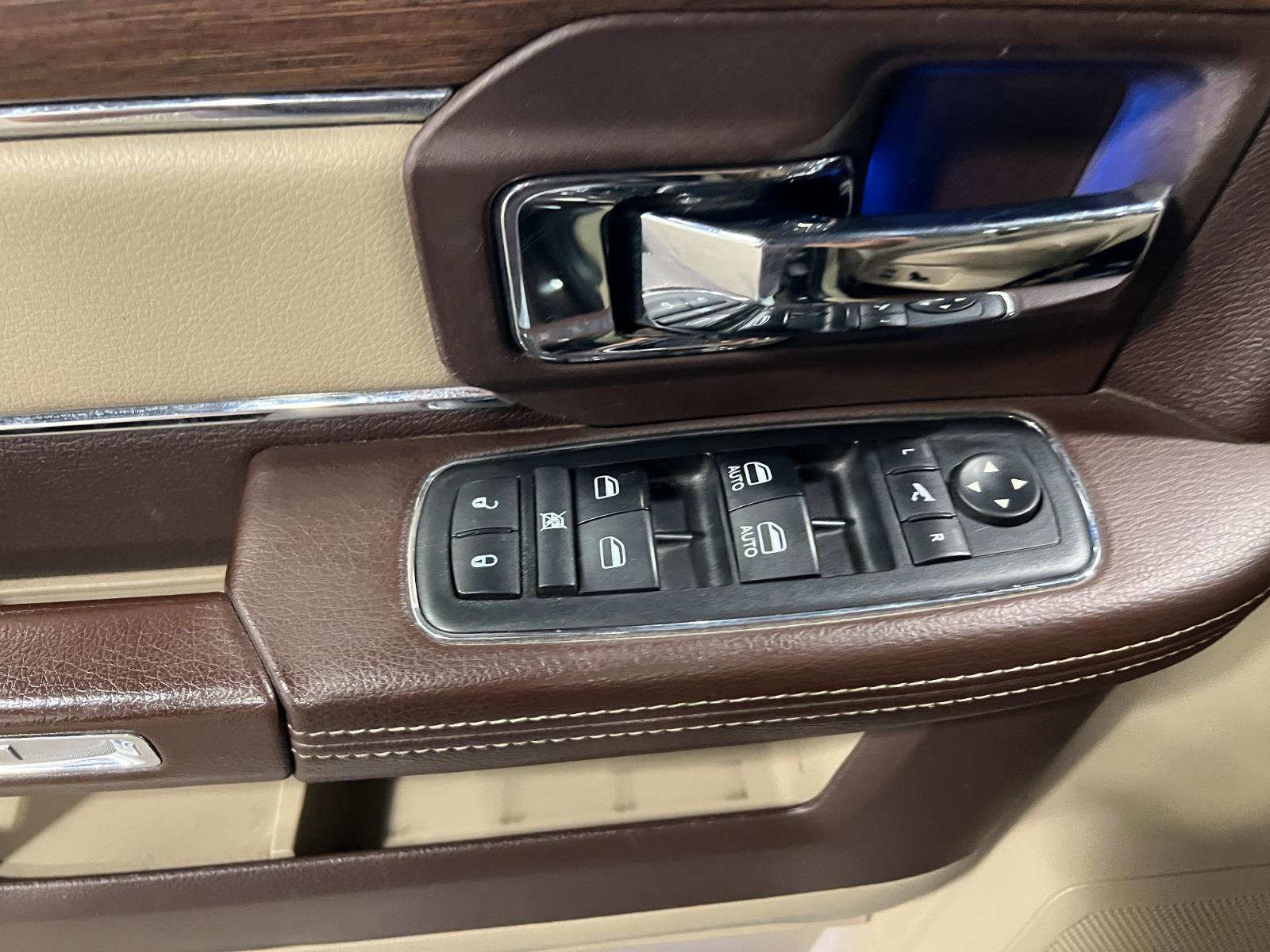 Used 2017 RAM 2500 Laramie image 24