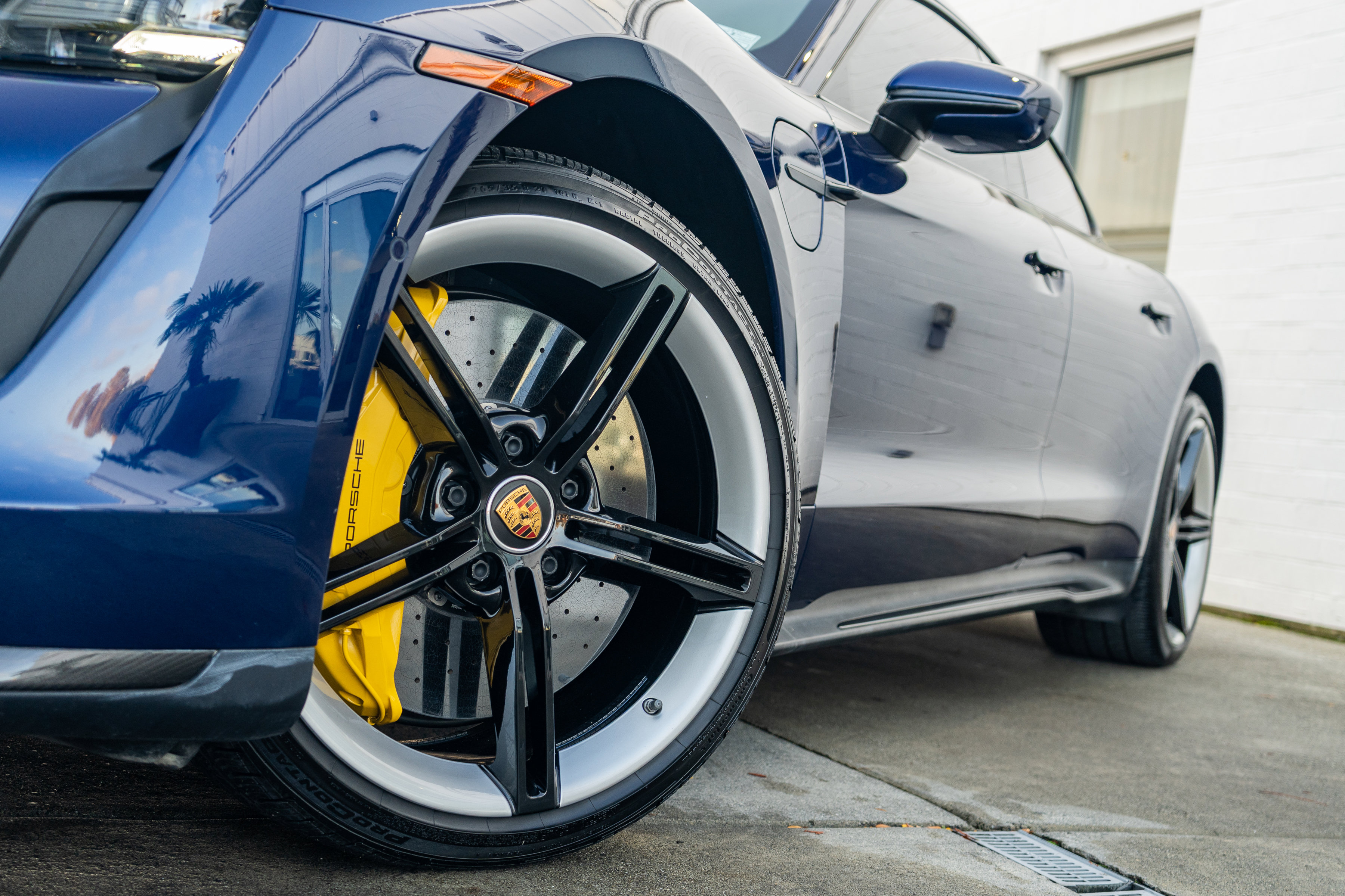 Used 2020 Porsche Taycan Turbo S image 3