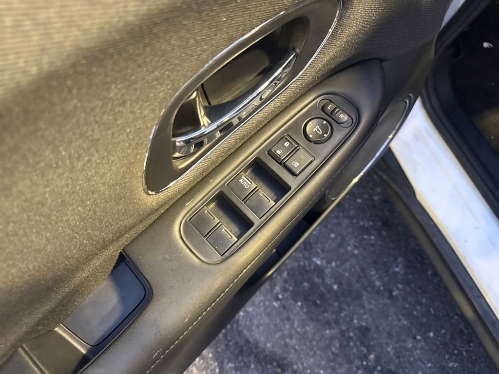 Used 2022 Honda HR-V EX image 11