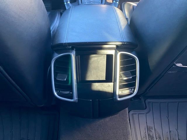 Used 2017 Porsche Cayenne image 39