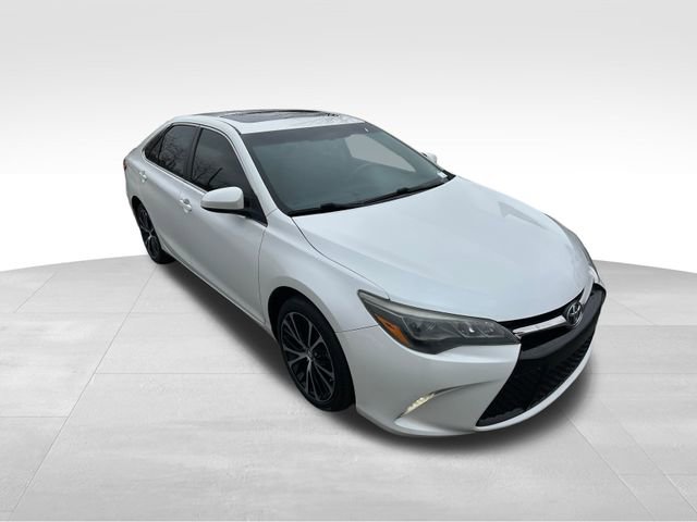 Used 2017 Toyota Camry XSE image 7