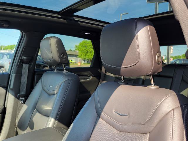Used 2020 Cadillac XT5 Premium Luxury w/ LPO, Floor Liner Package AWD/4WD image 11