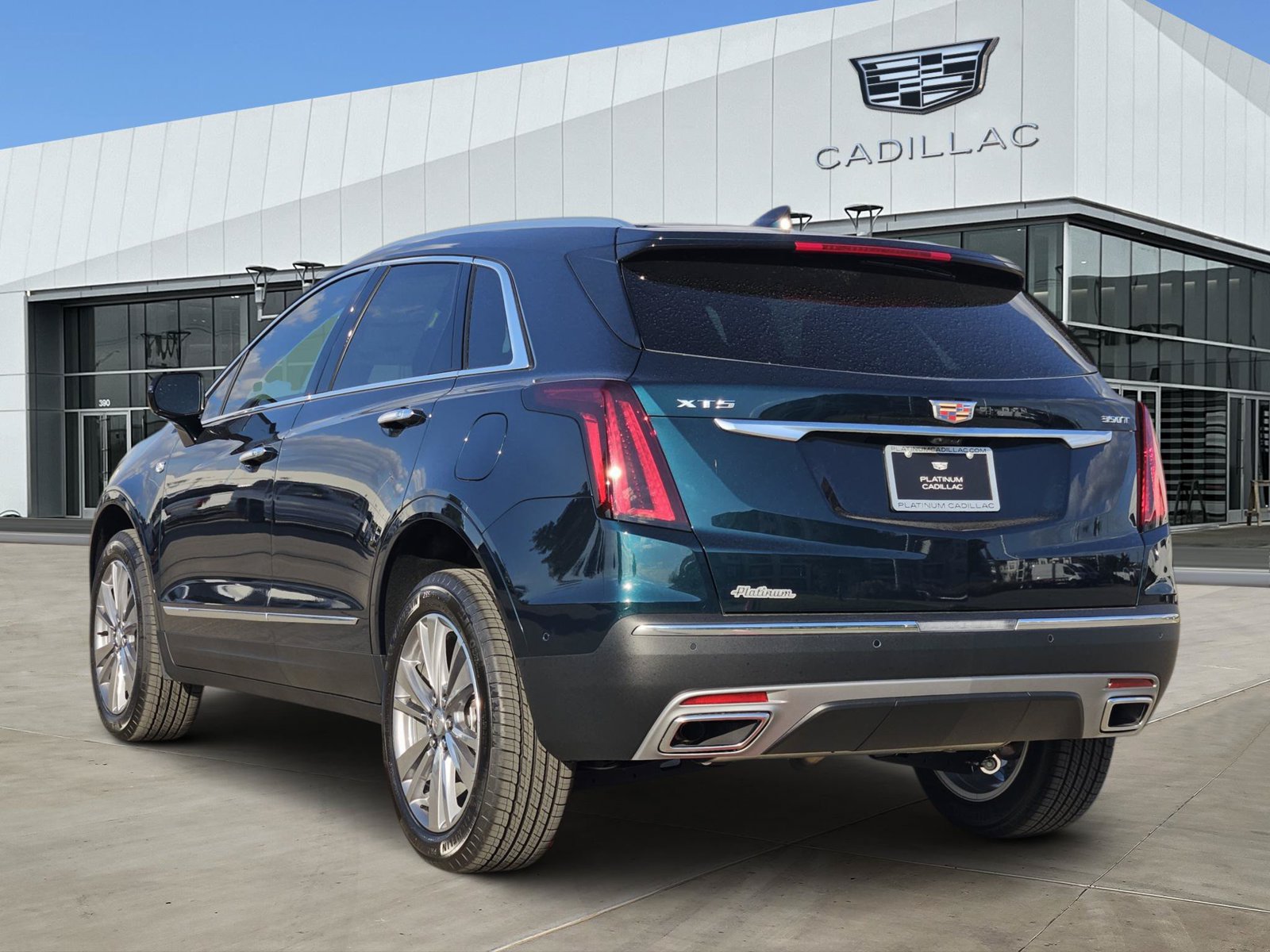 New 2026 Cadillac XT5 Premium Luxury w/ Driver Assist Package FWD image 4