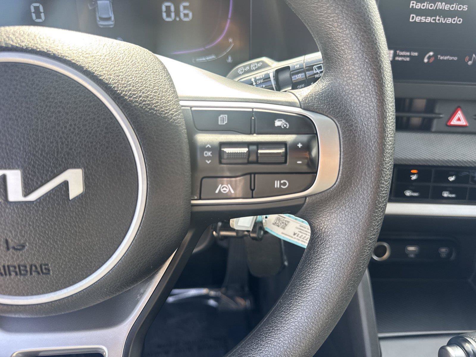 Used 2025 Kia Sportage LX FWD image 12