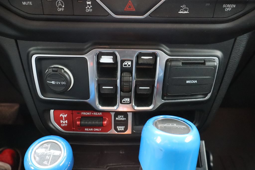 Used 2021 Jeep Gladiator Rubicon AWD/4WD image 17