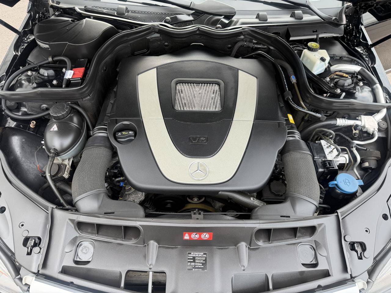 Used 2011 Mercedes-Benz C 300 4MATIC Sedan image 16