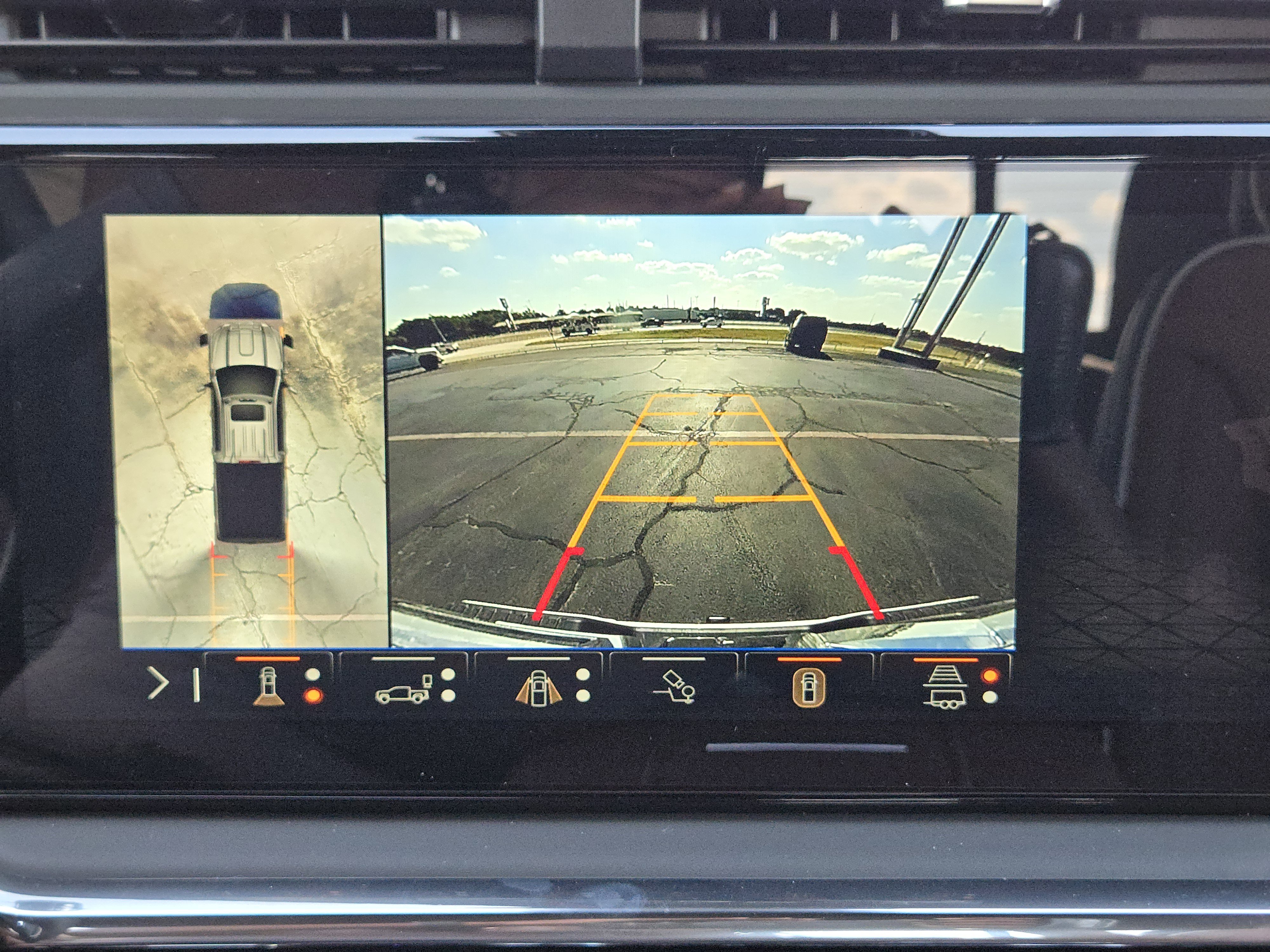 New 2026 GMC Sierra 2500 Denali Ultimate image 14