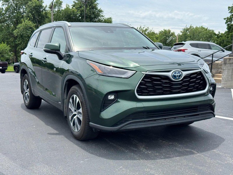Used 2024 Toyota Highlander XLE AWD/4WD video 2