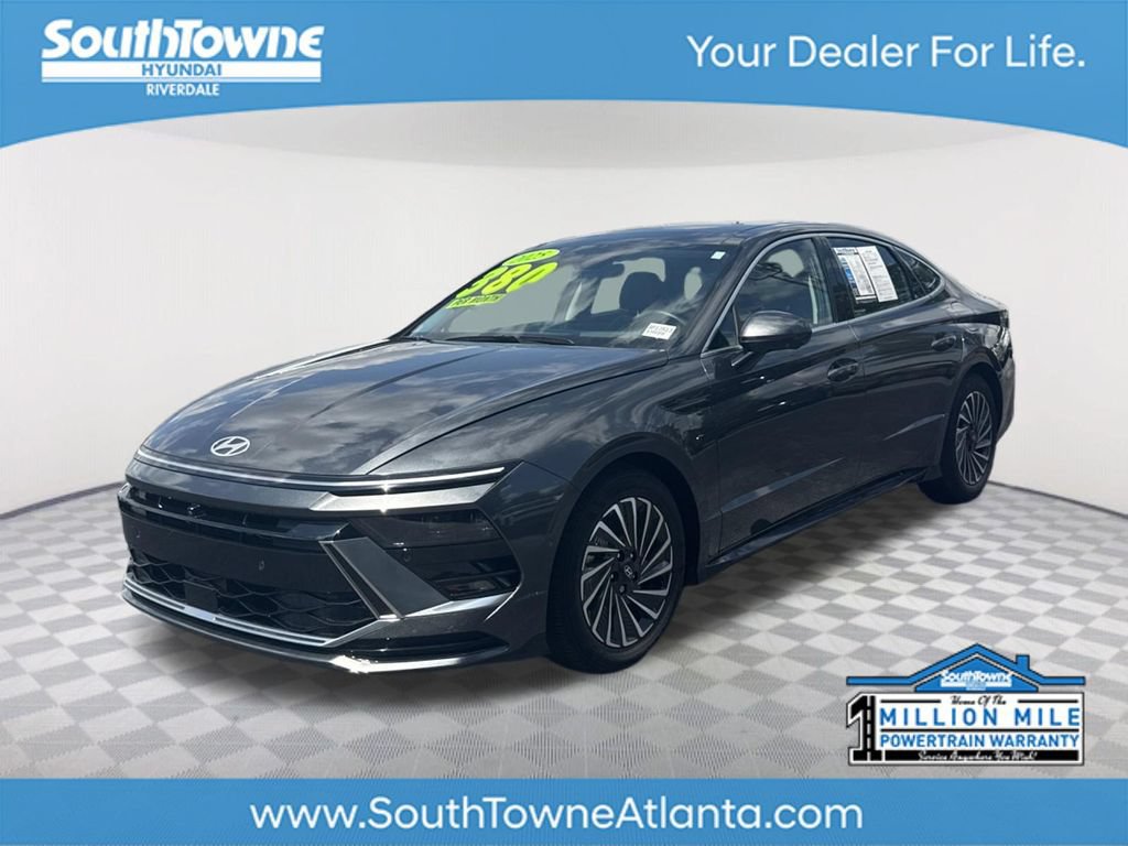 Used 2025 Hyundai Sonata Limited FWD image 1