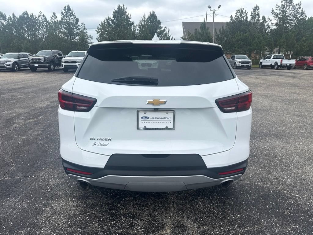 Used 2025 Chevrolet Blazer LT FWD image 20
