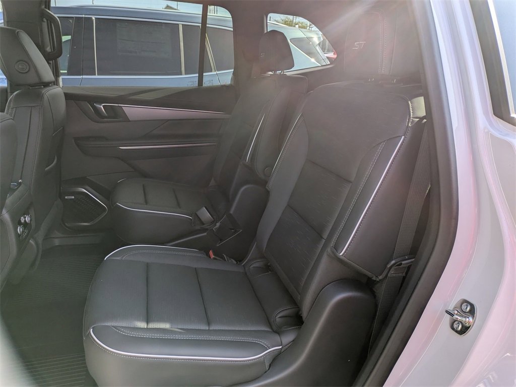 New 2025 Buick Enclave Sport Touring w/ LPO, Floor Liner Package image 10