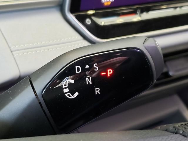 New 2026 Volkswagen Tiguan SE R-Line AWD/4WD image 10