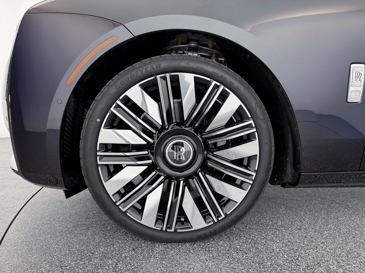 New 2026 Rolls-Royce Ghost AWD/4WD image 36