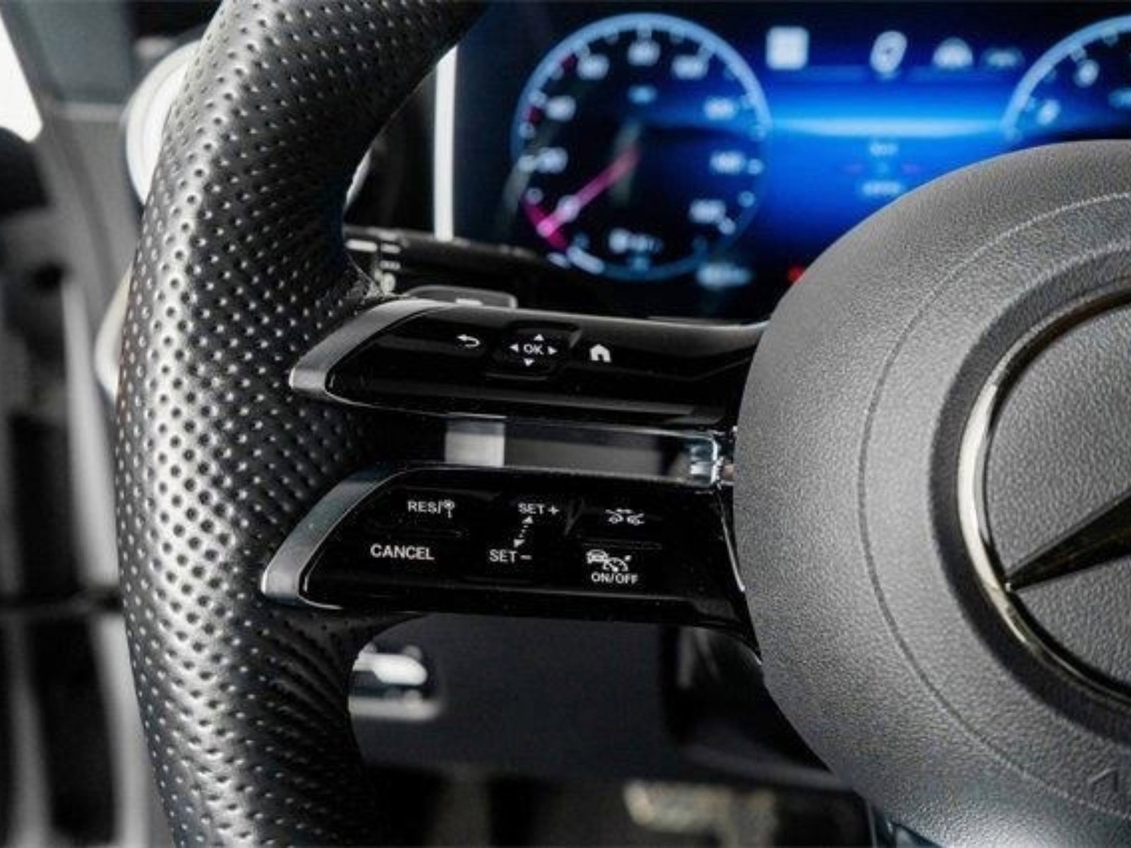 Used 2024 Mercedes-Benz CLE 450 4MATIC Coupe image 46