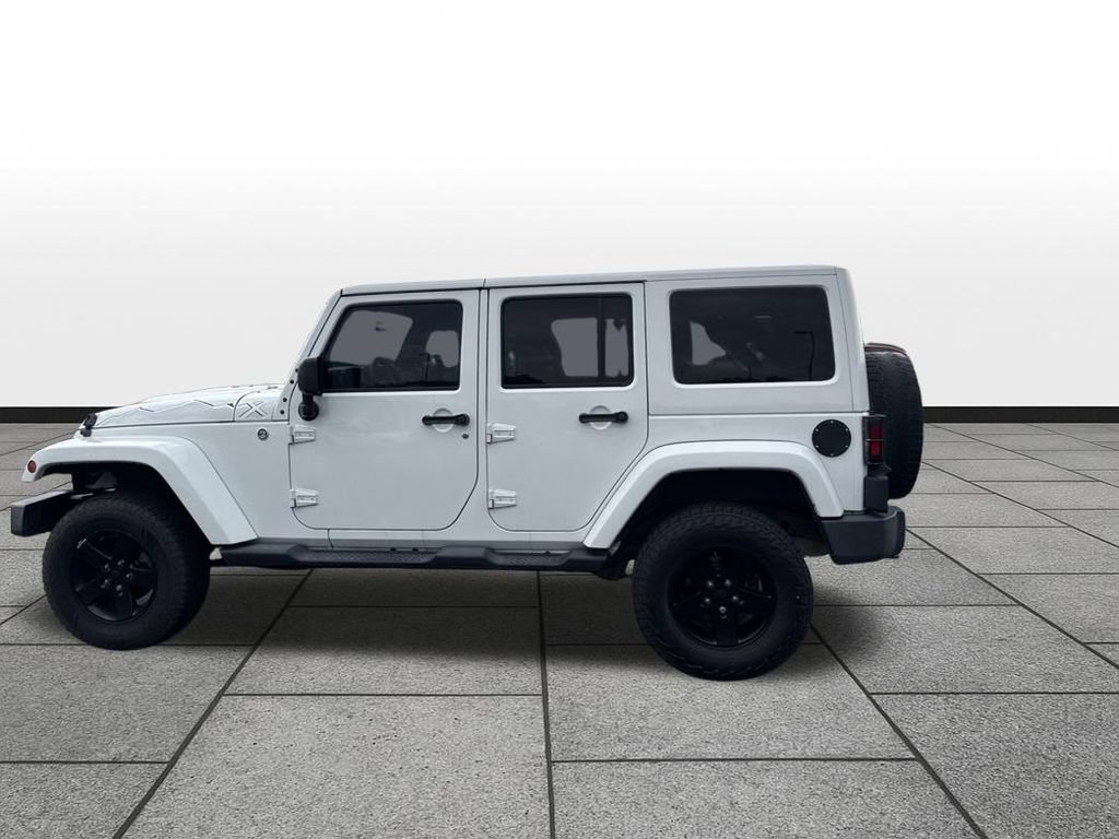 Used 2015 Jeep Wrangler Unlimited Sahara AWD/4WD image 8